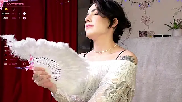 di moon online show from October 30, 5:58 pm