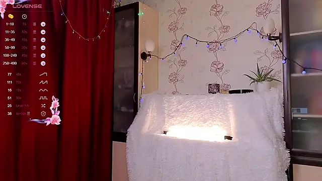 di moon online show from October 31, 6:01 pm