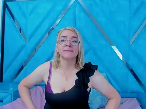 Eily Blunts online show from October 4, 1:39 pm