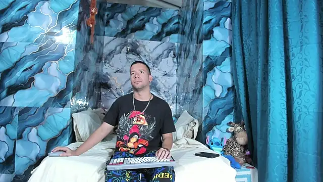 celesteyorucso1 online show from October 21, 11:09 pm