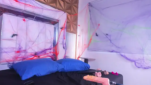 Mia blumm online show from November 1, 12:20 pm