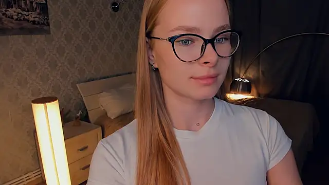 LibbyVenzeio online show from October 29, 7:12 am