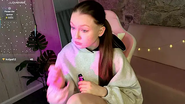 SirenaBlessing online show from January 18, 1:35 am