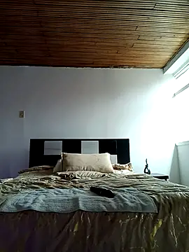 emma-green0 online show from October 31, 4:22 pm