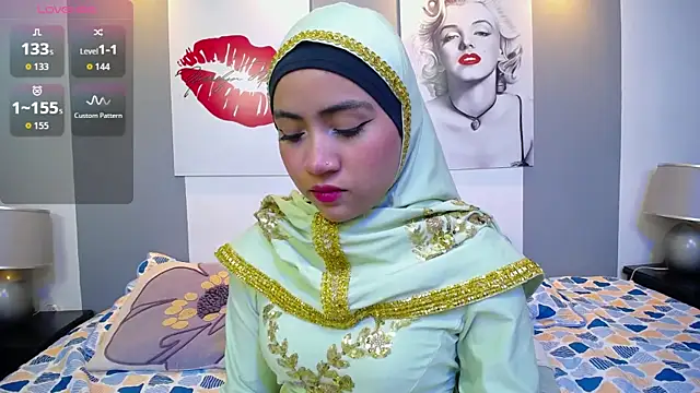 Neesha   online show from October 23, 8:59 pm