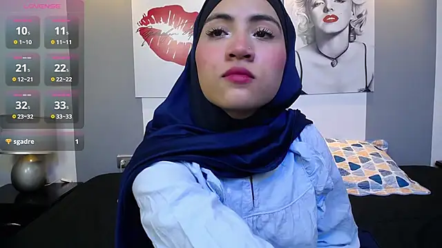 Neesha   online show from November 3, 9:52 pm