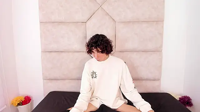 Scaarlett 22  online show from October 10, 7:19 pm