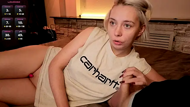 Sex Vibe couple online show from October 4, 11:09 pm