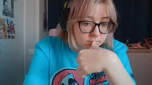 LolaWEI online show from October 27, 7:15 am