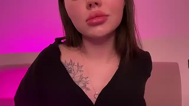 AlmaryKim online show from March 5, 9:10 pm