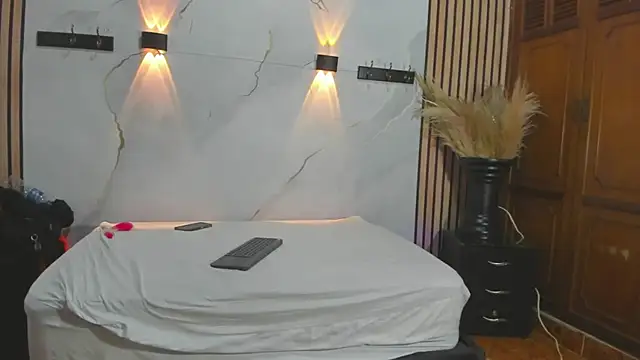 LucyAndBella online show from February 5, 12:24 am