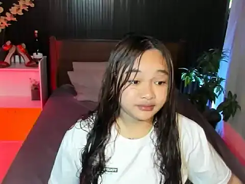 UrFavouriteCravings online show from October 21, 1:20 am