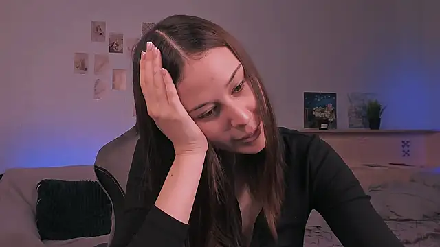 adelle046 online show from October 12, 8:39 am