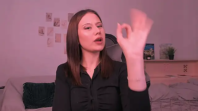 adelle046 online show from October 10, 1:05 pm