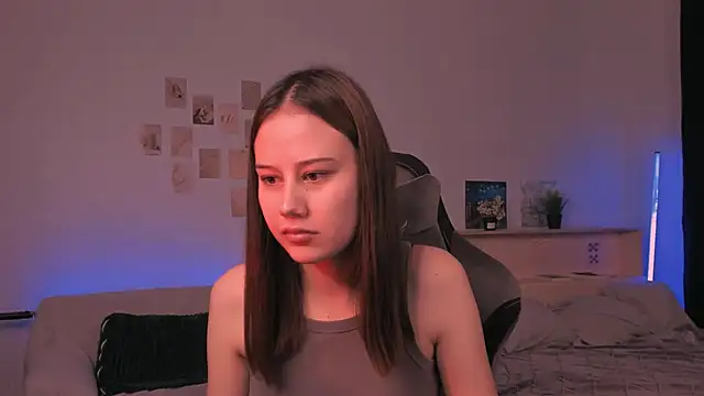 adelle046 online show from October 22, 12:54 pm