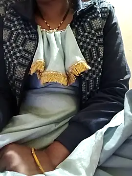 LOVE-VIKA online show from November 27, 9:45 am