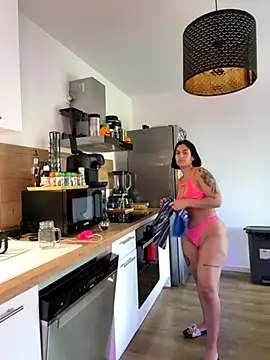 LaPetiteKim online show from October 22, 12:32 pm