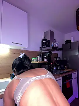 LaPetiteKim online show from January 9, 9:08 pm