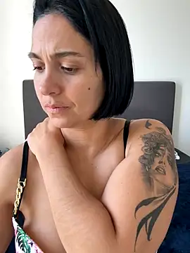 LaPetiteKim online show from October 11, 12:08 pm