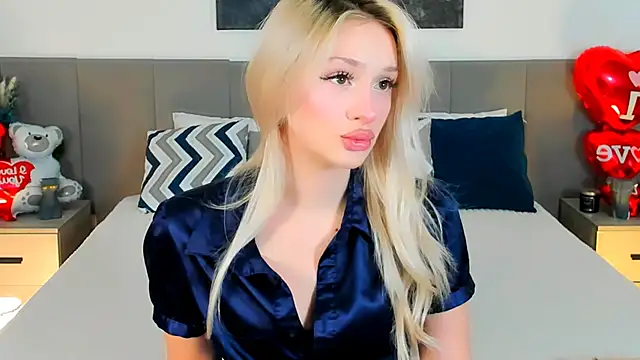 SugarWhisper online show from February 12, 3:58 pm