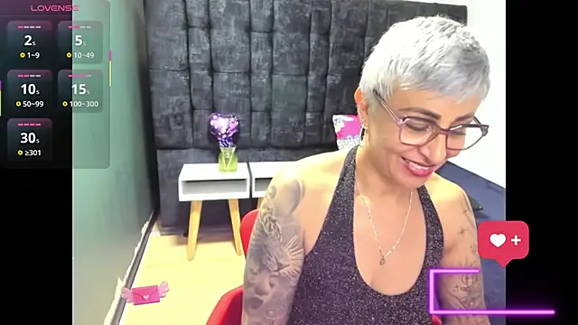 Charlotte  Gray online show from January 14, 9:42 pm