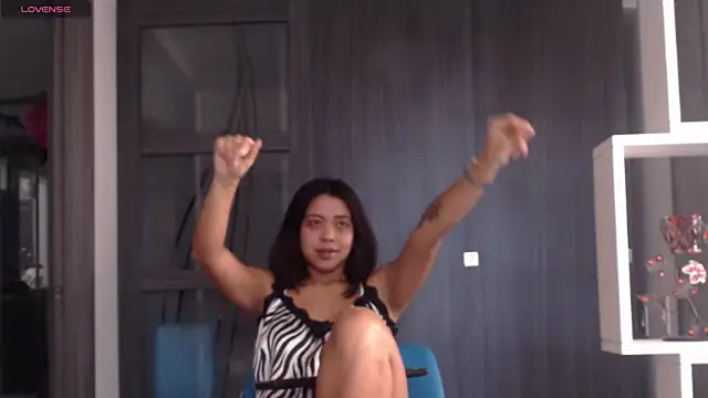 HoneyBabe 6 online show from October 3, 3:28 pm