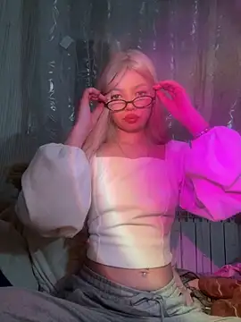  Siennaaa  online show from February 27, 10:42 pm