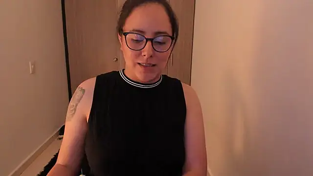 Venus cat  online show from October 12, 9:17 pm