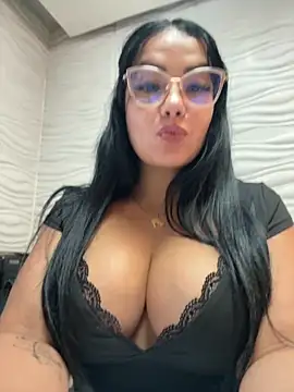 Aurora-Hernandez online show from October 7, 3:22 am