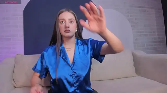 ZoeyWalker  online show from October 20, 11:35 am