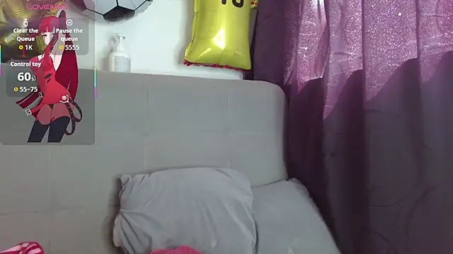 JuliethaFox online show from July 1, 7:02 pm