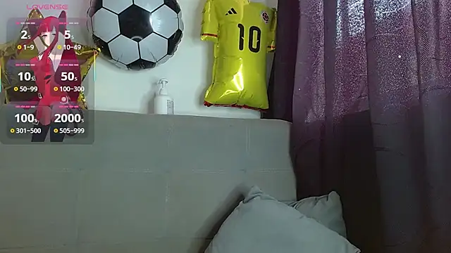JuliethaFox online show from July 3, 4:57 pm