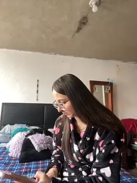 imariahot online show from November 18, 2:18 pm