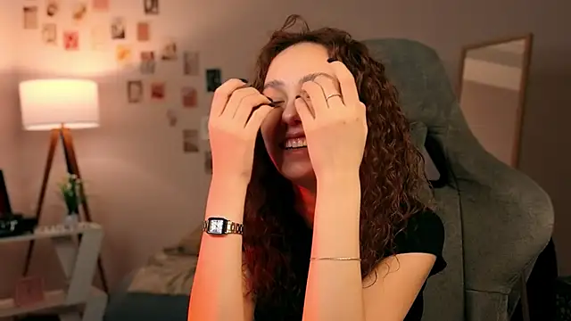 branchwithflowerss online show from October 17, 2:20 pm