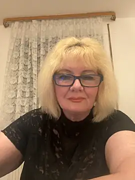 BoloshkaBlonda online show from November 11, 7:55 pm