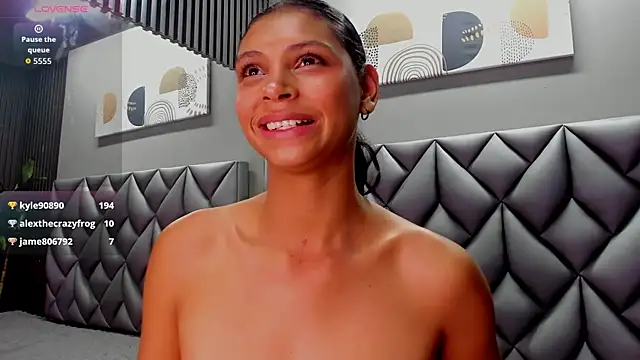 Sensual Shantal online show from October 6, 4:56 pm