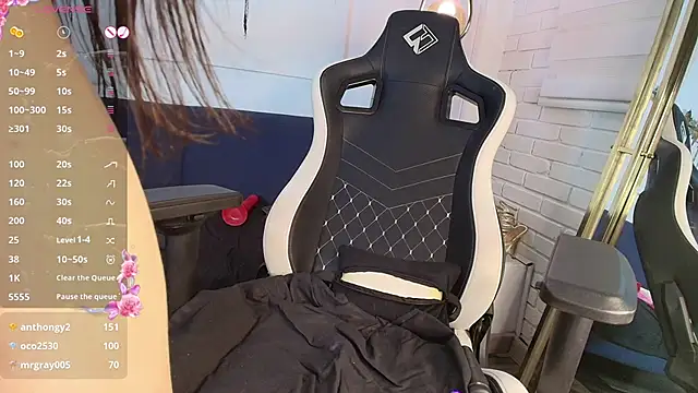 Matti sofia  online show from October 2, 9:09 pm