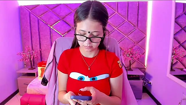 sarah sweett  online show from July 16, 1:48 pm