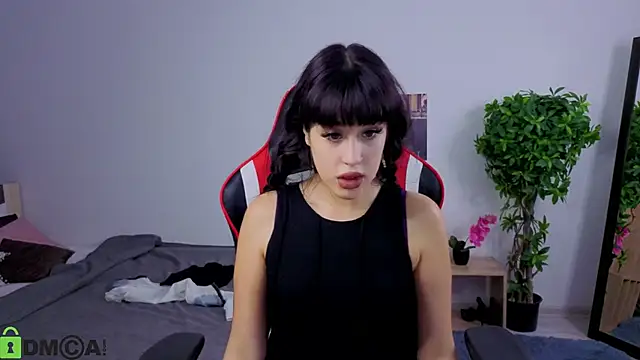 Erika peach online show from October 4, 4:00 pm