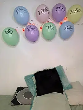 mitschellfox21 online show from November 5, 4:29 am