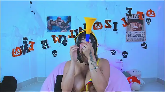 Miaengels  online show from October 12, 1:30 am