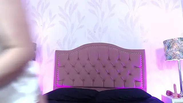 IssisLancaster online show from October 26, 1:50 pm