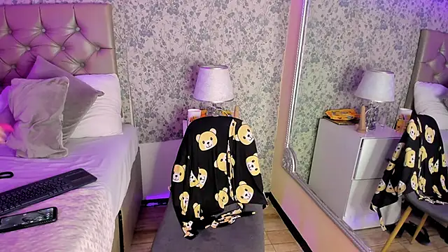 Clohe Bell online show from January 14, 9:31 pm