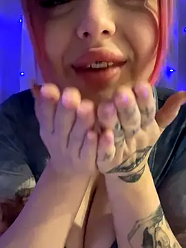 KellyMoors online show from November 21, 1:29 am