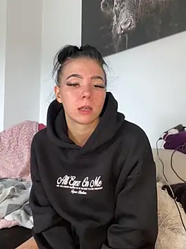 YoungZoexx online show from October 20, 10:29 am