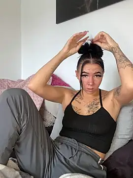 YoungZoexx online show from October 14, 10:07 am