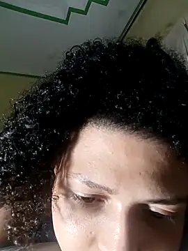 Larissinhamm online show from October 5, 5:45 am