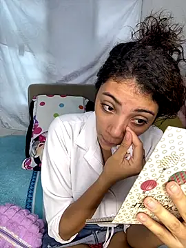 Azza  Slimene online show from October 21, 6:45 pm