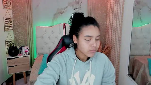 AriaVega online show from March 10, 1:26 pm