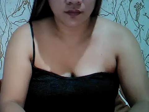 CreamyPussy98 online show from October 3, 4:12 pm